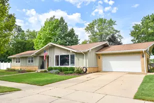 5433 S 24th St, Milwaukee, WI 53221 - Photo 1
