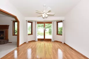 W208N16471 St Andrews Ct, Jackson, WI 53037 - Photo 6