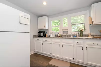 1424 S 79th St, West Allis, WI 53214 - Photo 6