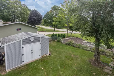 3008  Sunrise Dr, Richfield, WI 53033 - Photo 34