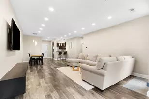 1905 N Water St, Milwaukee, WI 53202 - Photo 2
