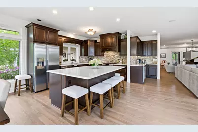 1801 E Bristlecone Dr, Hartland, WI 53029 - Photo 8