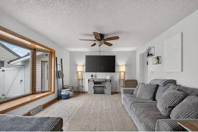 650  Meadow Ln, Burlington, WI 53105 - Photo 2