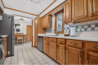 650  Meadow Ln, Burlington, WI 53105 - Photo 8