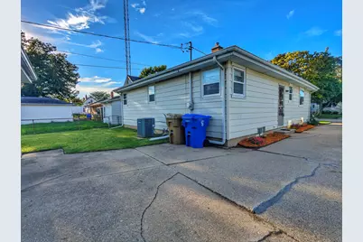 1807  28th St, Kenosha, WI 53140 - Photo 8