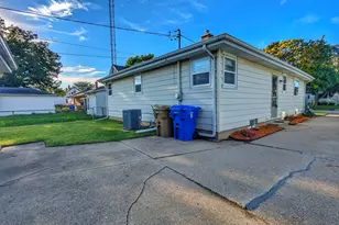 1807 28th St, Kenosha, WI 53140 - Photo 8