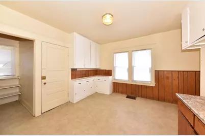 2432 N 45th St #2434, Milwaukee, WI 53210 - Photo 8