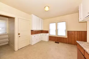 2432 N 45th St, Milwaukee, WI 53210 - Photo 8