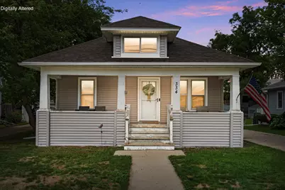 334 W 2nd St, Oconomowoc, WI 53066 - Photo 2