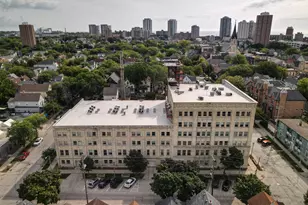 904 E Pearson St, Milwaukee, WI 53202 - Photo 44