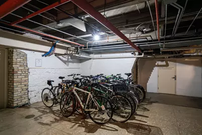 904 E Pearson St #401, Milwaukee, WI 53202 - Photo 50