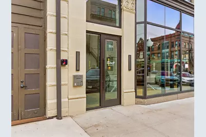 804  Jay St #1, Manitowoc, WI 54220 - Photo 2