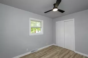 8134 W Acacia St, Milwaukee, WI 53223 - Photo 8