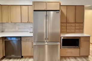 3121 N 105th St, Wauwatosa, WI 53222 - Photo 8