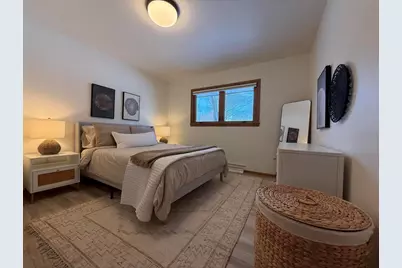 3121 N 105th St, Wauwatosa, WI 53222 - Photo 16