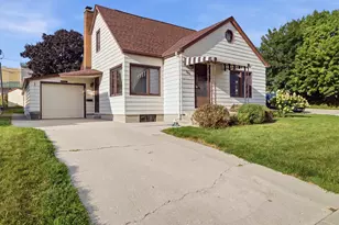 300 St Rose Ave, Fredonia, WI 53021 - Photo 1
