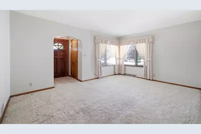 300  St Rose Ave, Fredonia, WI 53021 - Photo 12