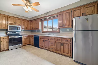 300  St Rose Ave, Fredonia, WI 53021 - Photo 10