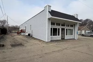 629 Cogswell Dr, Silver Lake, WI 53170 - Photo 2