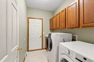 994 Niagara Ct, Port Washington, WI 53074 - Photo 10