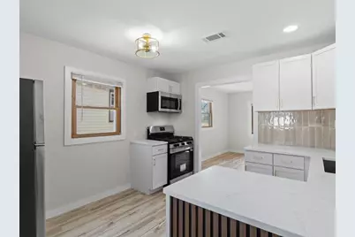 3428 S 3rd St, Milwaukee, WI 53207 - Photo 12