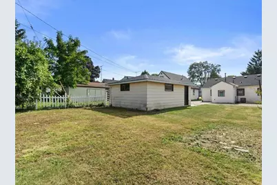 3428 S 3rd St, Milwaukee, WI 53207 - Photo 26