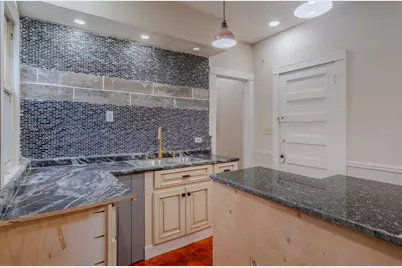 3241 W Juneau Ave, Milwaukee, WI 53208 - Photo 2