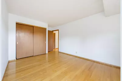 5856 S New York Ave, Cudahy, WI 53110 - Photo 18
