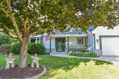 N58W24838  Cardinal Ct, Sussex, WI 53089 - Photo 2
