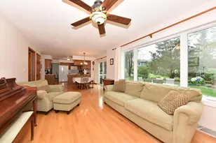 N58W24838 Cardinal Ct, Sussex, WI 53089 - Photo 8