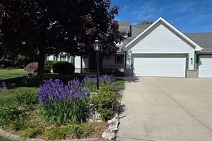 N58W24838 Cardinal Ct, Sussex, WI 53089 - Photo 4