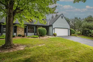 W52N106 Pioneer Ct, Cedarburg, WI 53012 - Photo 26