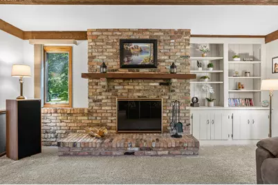 1799  Woodsfield Dr, Richfield, WI 53076 - Photo 8