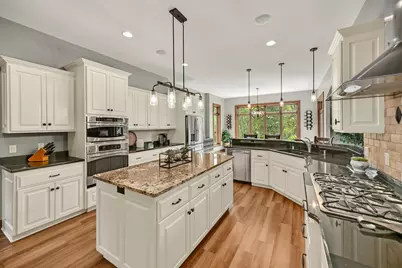 1555  Behrens Dr, Cedarburg, WI 53012 - Photo 8