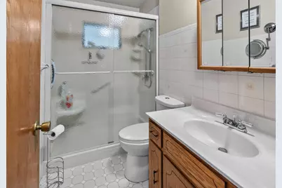 4328  Pennington Ln, Racine, WI 53403 - Photo 12