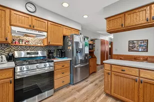 4328 Pennington Ln, Racine, WI 53403 - Photo 6