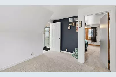 2823 S 85th St, West Allis, WI 53227 - Photo 12
