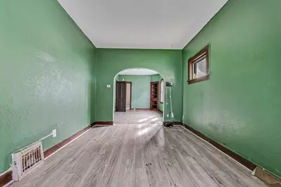 736 S 36th St, Milwaukee, WI 53215 - Photo 4