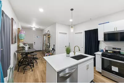 128 W Hadley St, Milwaukee, WI 53212 - Photo 4