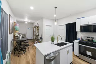 128 W Hadley St, Milwaukee, WI 53212 - Photo 4