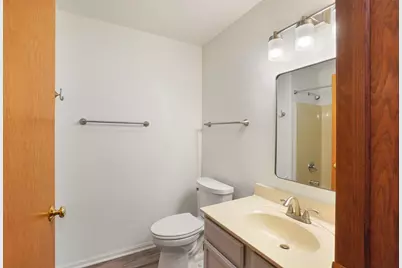 405 N Main St #E, Thiensville, WI 53092 - Photo 14