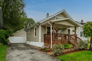 317 Wilson Ave, Waukesha, WI 53186 - Photo 2