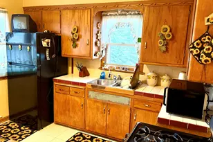 5718 W Roosevelt Dr, Milwaukee, WI 53216 - Photo 8