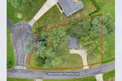 N65W14104  Hazel K Cir, Menomonee Falls, WI 53051 - Photo 14