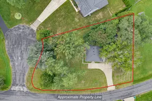 N65W14104 Hazel K Cir, Menomonee Falls, WI 53051 - Photo 14