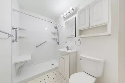 N65W14104  Hazel K Cir, Menomonee Falls, WI 53051 - Photo 8