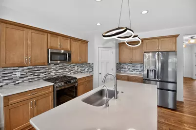 9391 S Parkside Ln, Franklin, WI 53132 - Photo 12