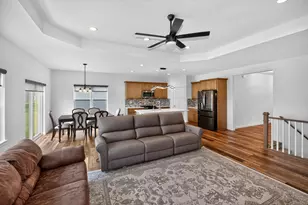 9391 S Parkside Ln, Franklin, WI 53132 - Photo 6