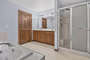 N48W16103 Lone Oak Ln, Menomonee Falls, WI 53051 - Photo 22