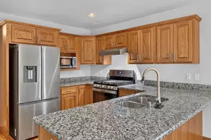 N48W16103 Lone Oak Ln, Menomonee Falls, WI 53051 - Photo 12